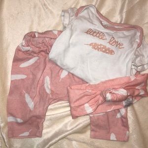 Baby outfit with headband